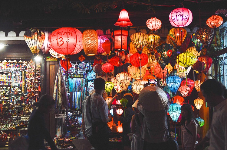 night market of hoi an lantern